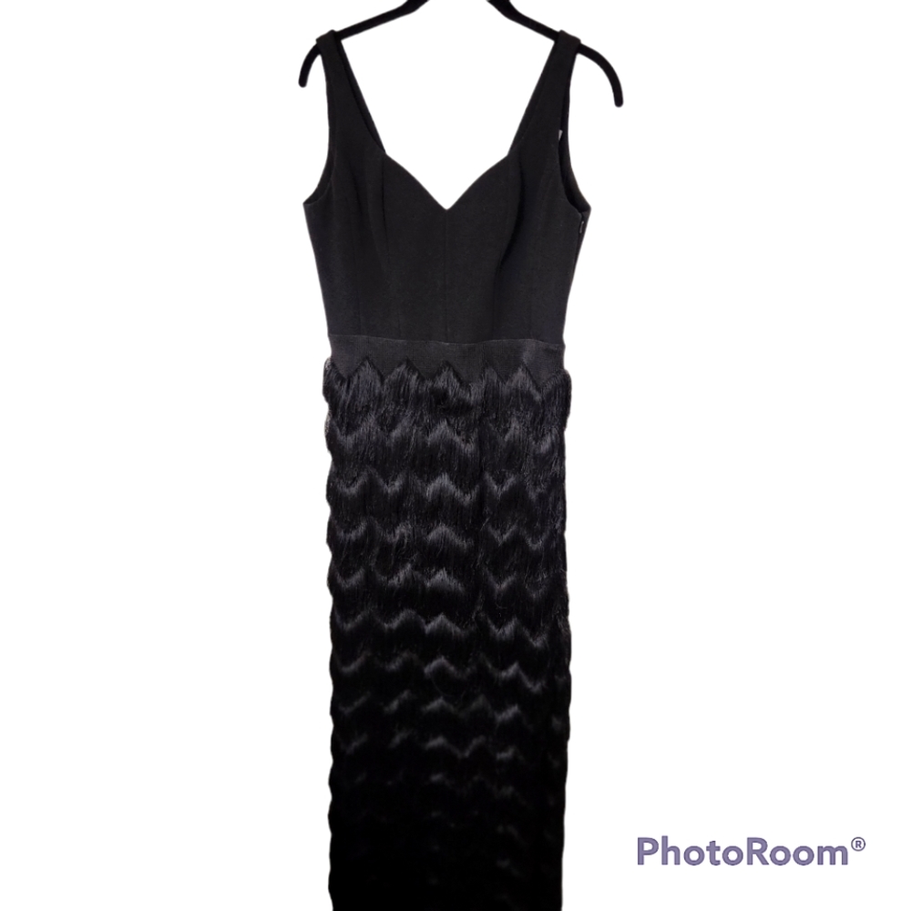 Hoss Intropia Black Chevron Fringed Elegant Gown